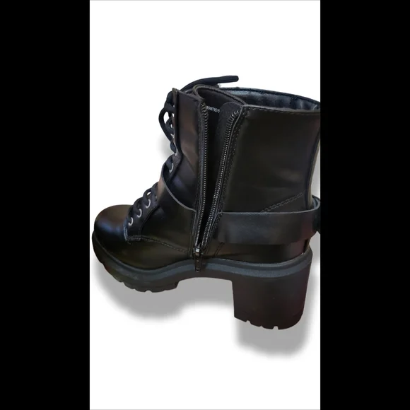 🌿No Boundaries Size 7 Wide Black Faux Leather Moto Boots Chunky Block Heels - Picture 9 of 15